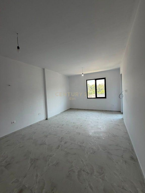 SHITET APARTAMENT 1+1 MALI I ROBIT !