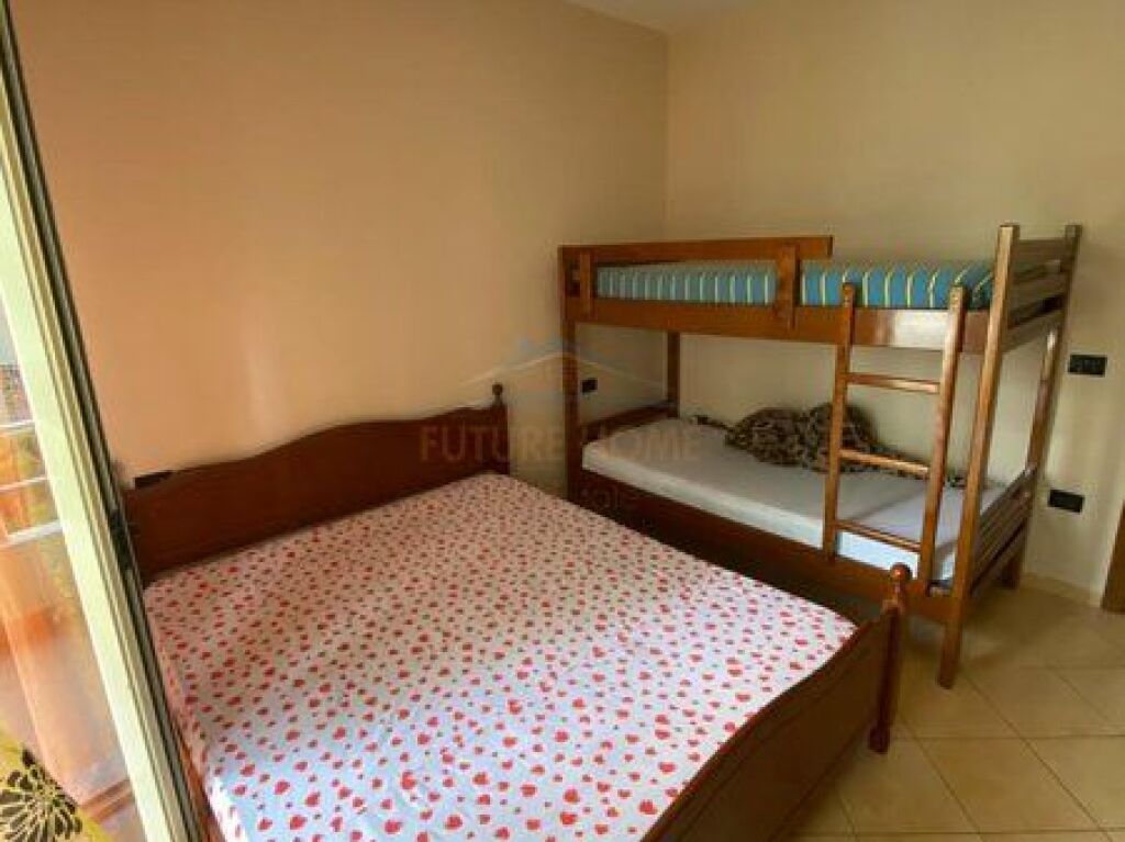 Vendita, Appartamento 1+1+2 Balconi, Vicino alla Scuola Marina, Lungomare, Vlore.
