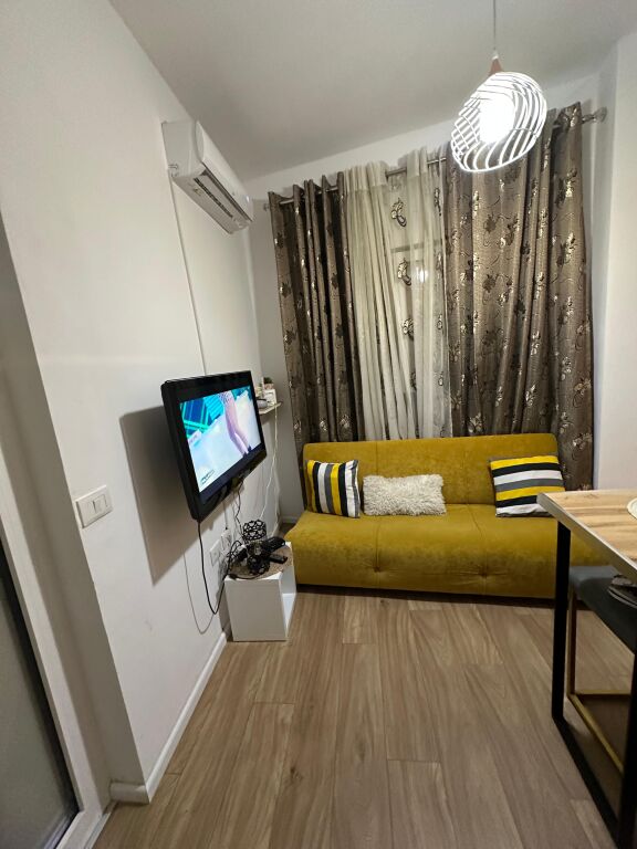 Affittasi 1+1 a Mangalem per 35.000 lek/mese