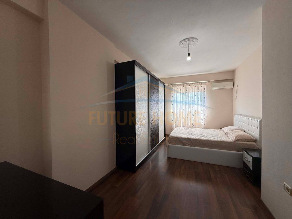 Qera , Apartament 2+1+2 , në Unazën e Re, pranë Vilës L