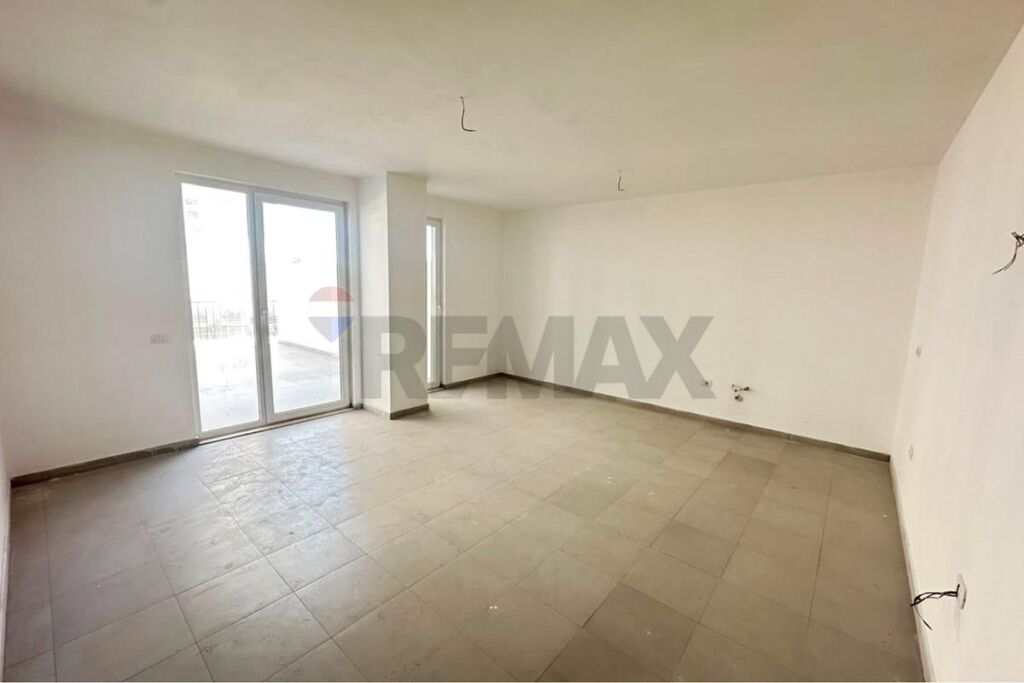 Apartament 2+1 ne Shitje 21 Univers City
