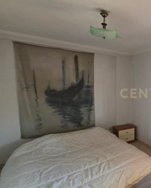 Xhamllik, Jepet me qira apartament 2+1