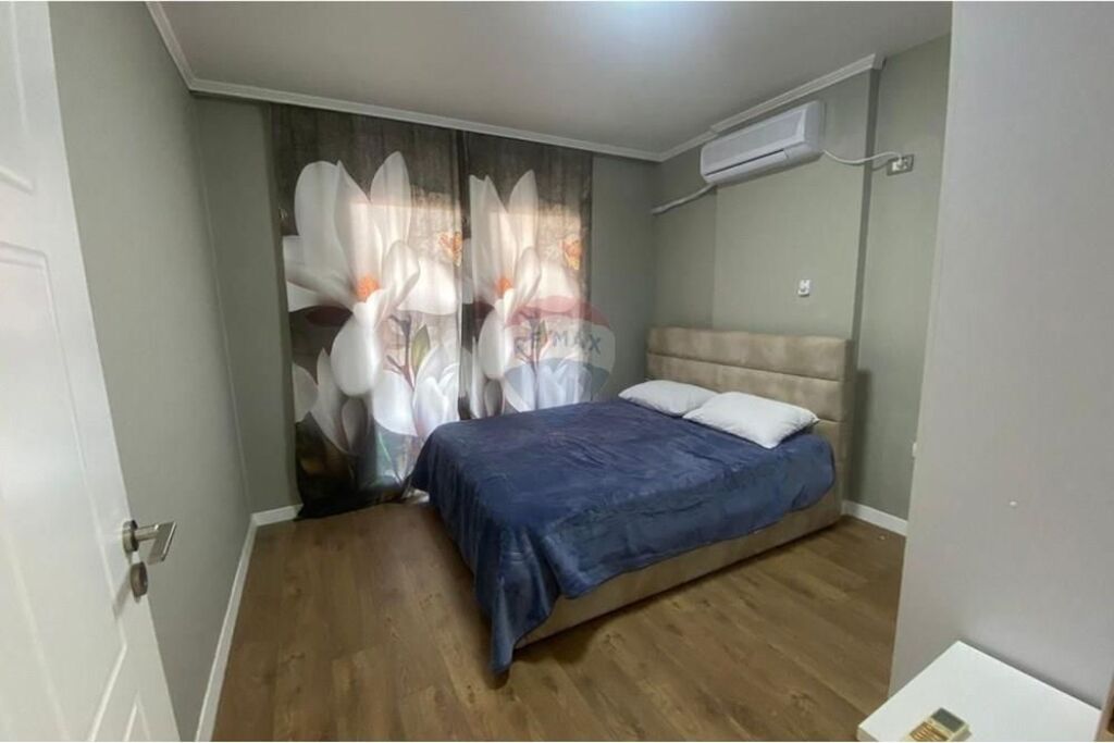 Jepet apartament 2+1 me qira tek blloku Gintash.
