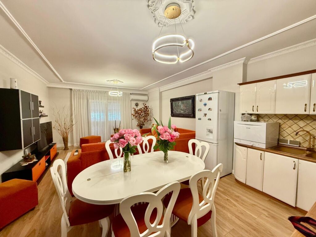 Appartamento 2+1+2 in affitto a Komuna e Parisit