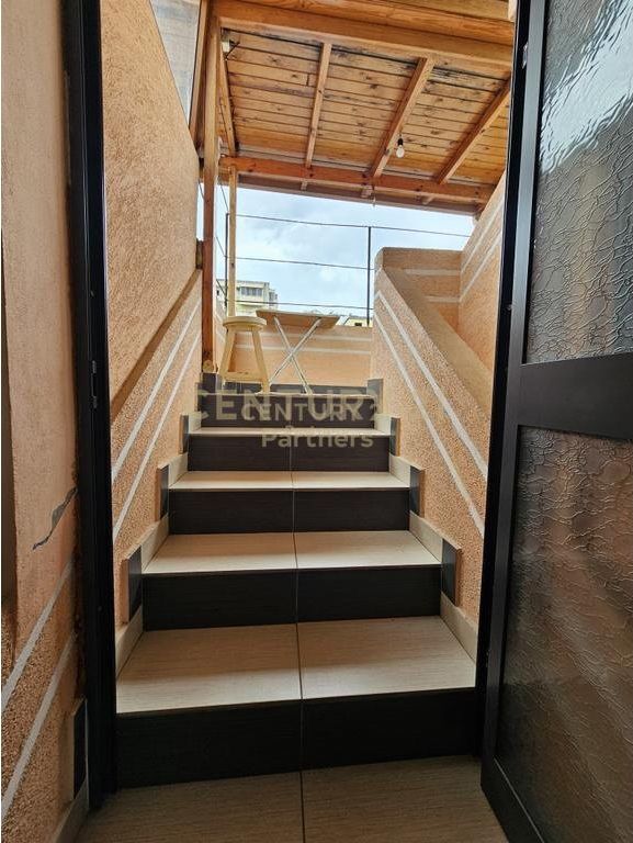 Private 2-story villa for sale on Jordan Misja street 350,000 €