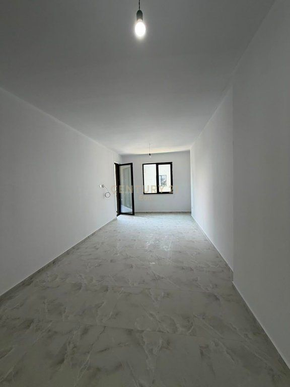 VENDESI APPARTAMENTO 1+1 CON VISTA PISCINA, MALI I ROBIT !
