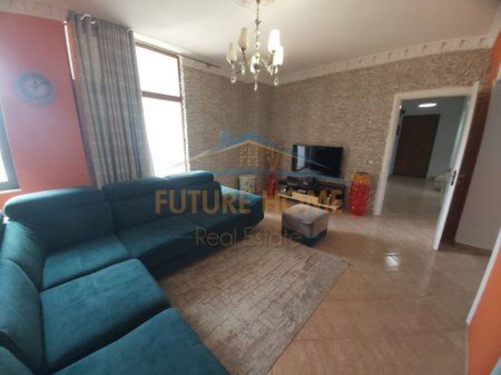 Affitto, Appartamento 2+1, Complesso Grand, Tirana