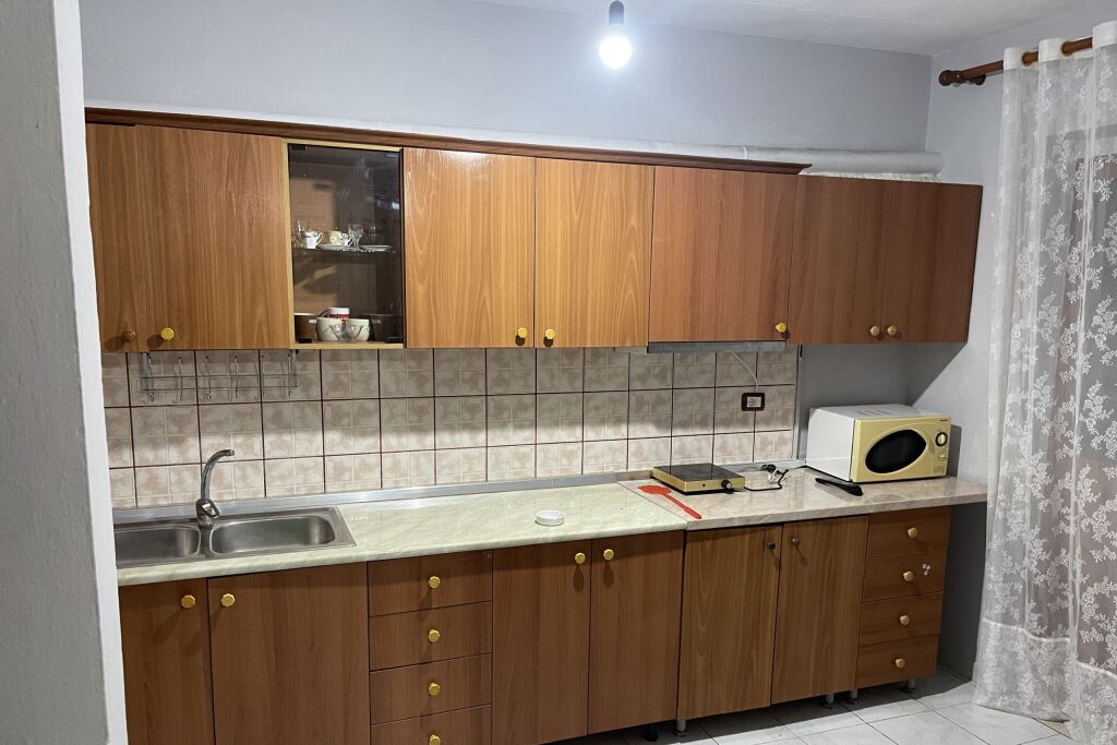 Qera | Garsoniere | Frigoriferi | 270 €/muaj