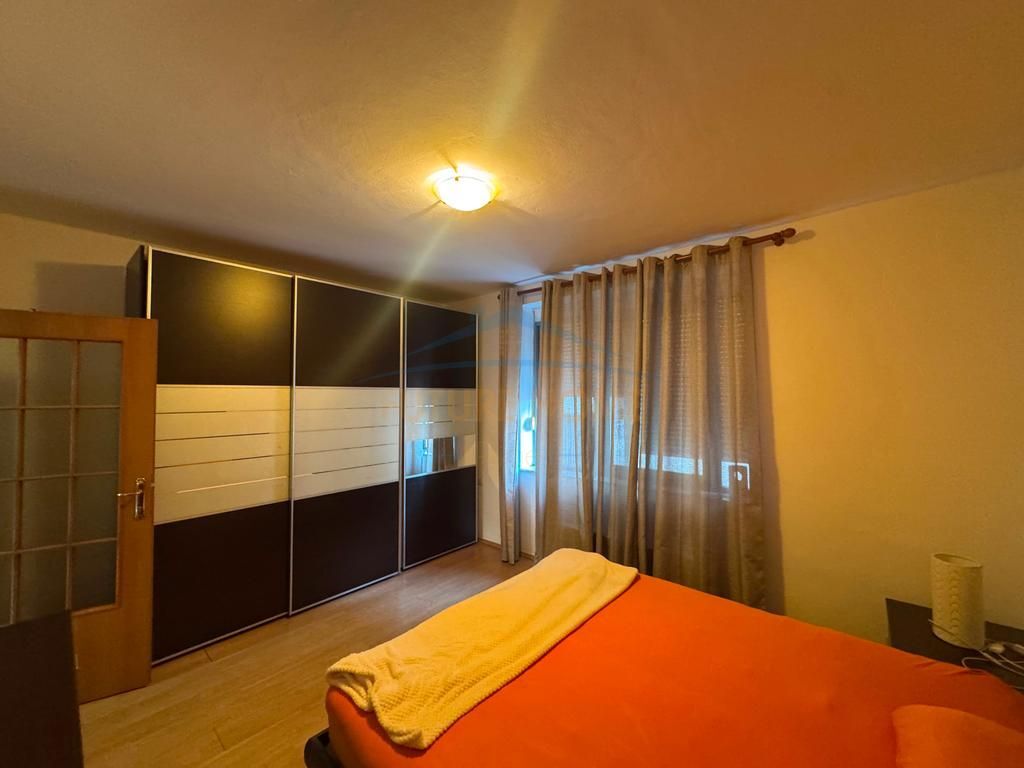 Shitet , Apartament 2+1+2 , Rruga e Kosovareve , Tirane