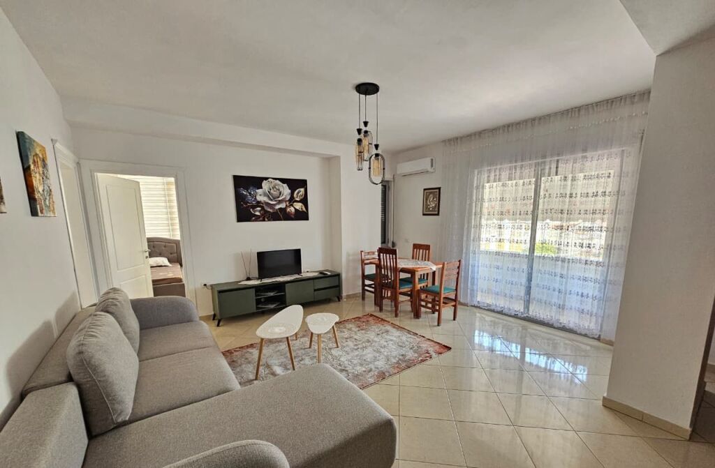 Rent | Apartament 2 + 1 | Stacioni i Trenit | 850 €/month
