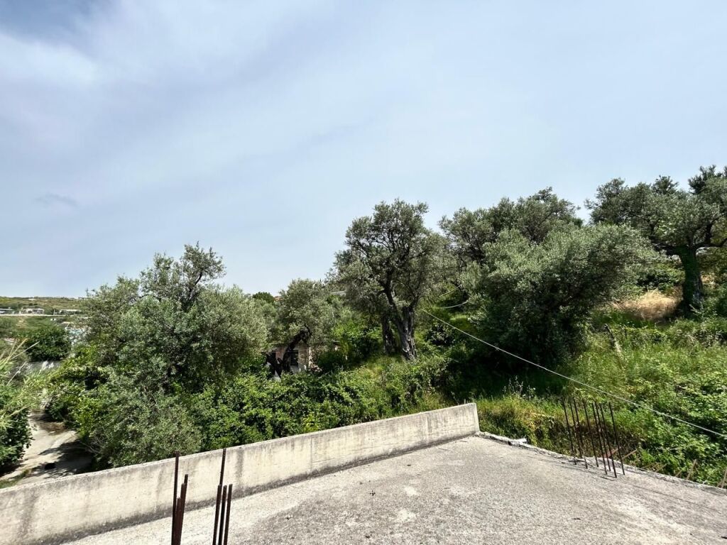 Dy Shtëpi Private për Shitje në Lagjen 4 Heronjtë, Vlorë