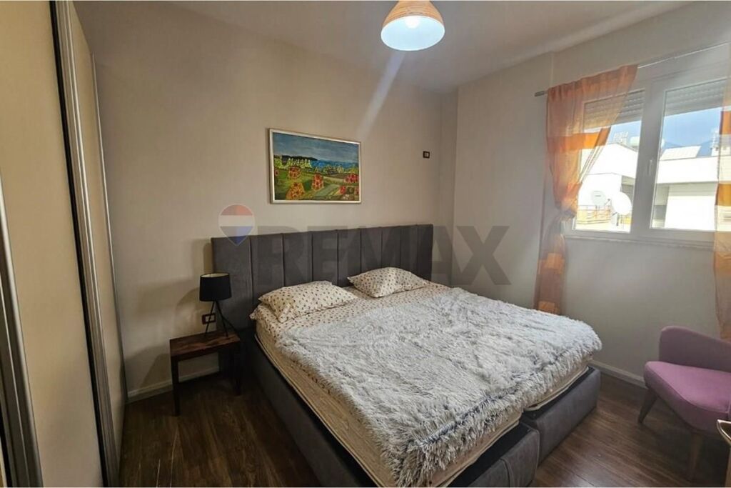 Modern 1+1 Apartment for Rent near Pazari i Ri