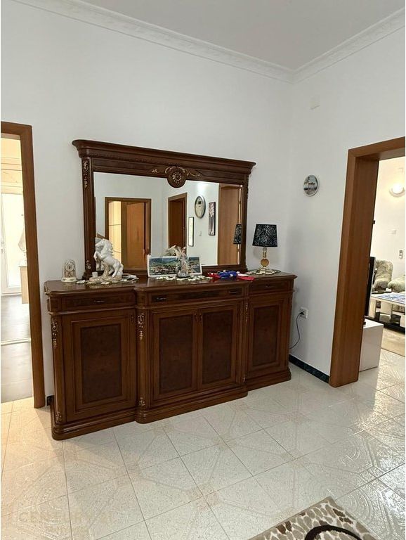 JEPET ME QIRA KAT VILE 2+1+POST PARKIMI, QYTET STUDENTI! 600 € /Muaj
