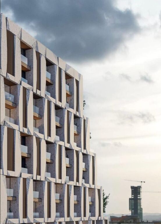 ✨ Shitet Apartament 1+1 – Monolith Residence, Rruga Bardhyl 📍