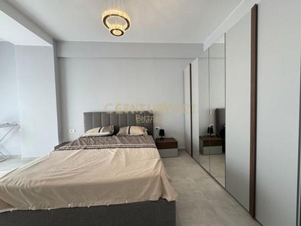 JAPIM ME QIRA APARTAMENT 2+1+2 + Post Parkimi. PRANË SHKOLLËS "NIKET DARDANI", RRUGA BARDHYL