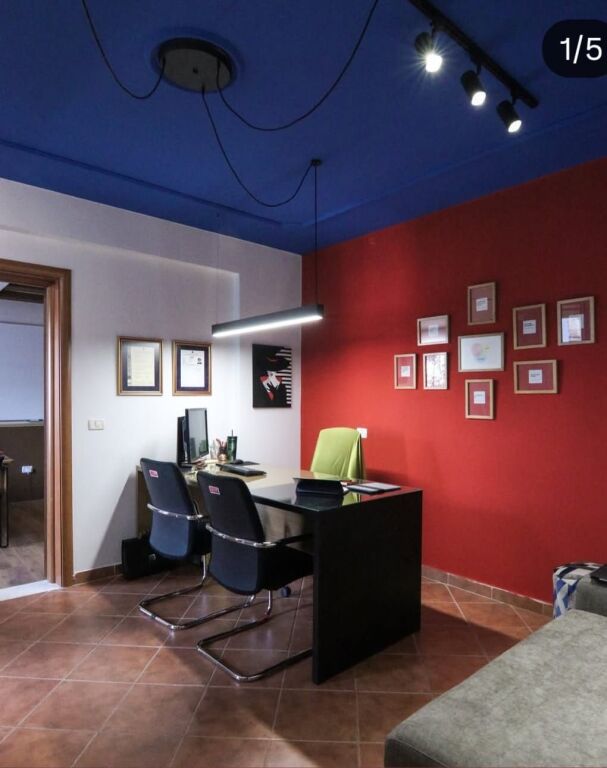 Ufficio 3+1 in affitto presso il Tribunale di Tirana