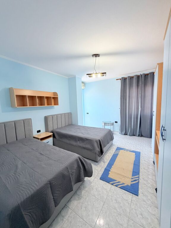 JEPET ME QERA APARTAMENT 2+1+2 PRANE FLAGSHIP CENTER