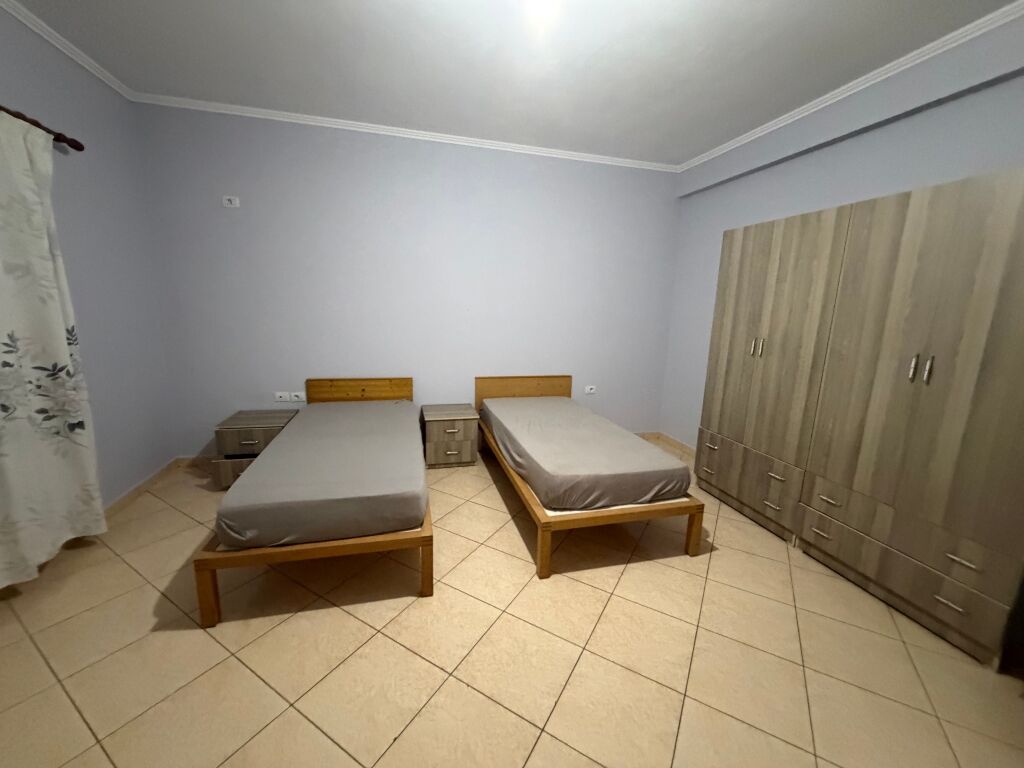 2+1,kat 1 vile,vilat amerikane,400 euro