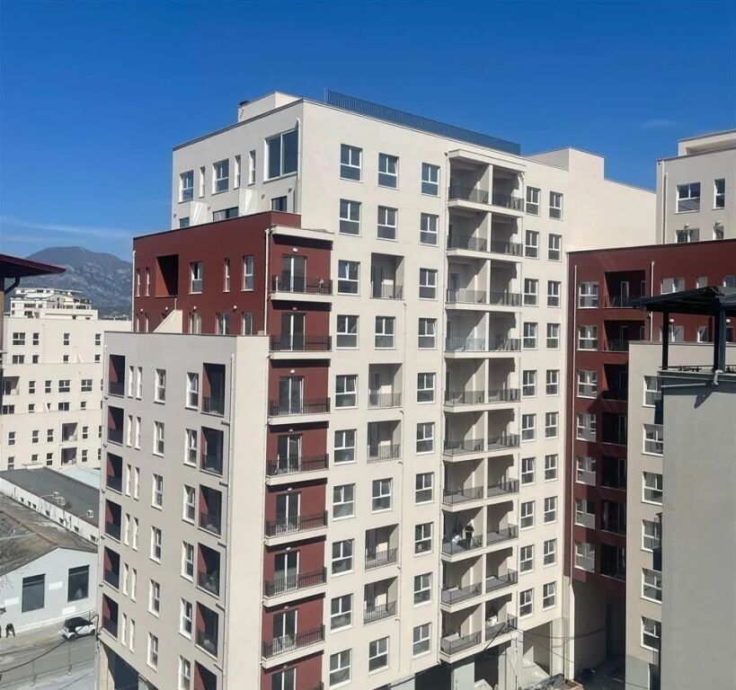 🏢 Shitet Apartament 2+1+2 Tualete – Kompleksi Aura, Rruga Dritan Hoxha!🏢