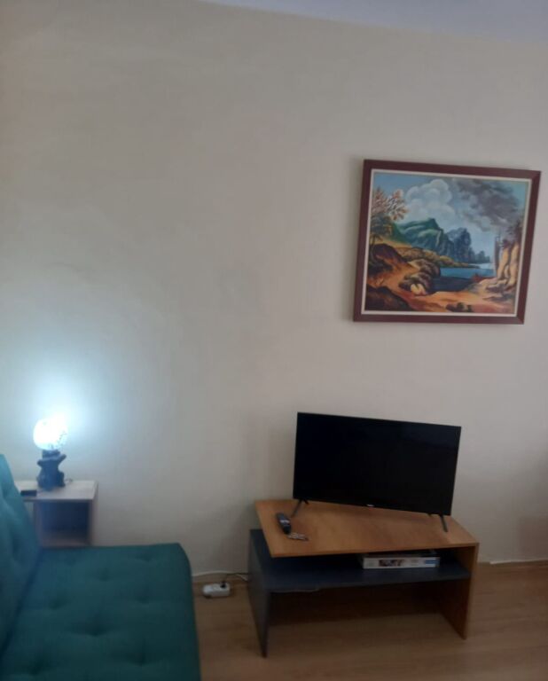 Jepet me qira apartament 2+1 tek rruga Frosina Plaku prane Report TV 450 mije leke