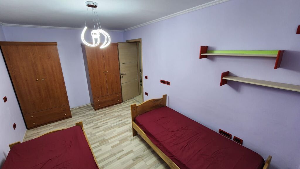 Apartament 2+1 me qira – Rruga Ali Visha, pranë Qytetit Studenti !