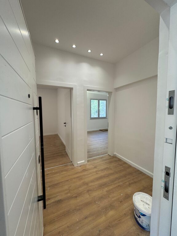 Shitet apartament 1+1 Ne Myslym Shyri