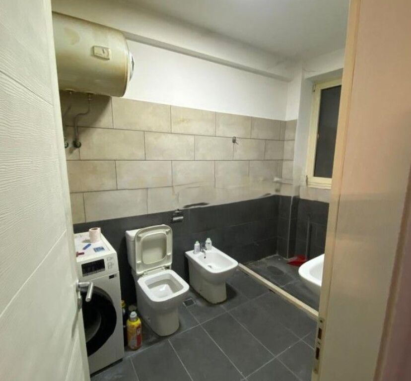Shitet Apartament 1+ 1 në Shkozë!