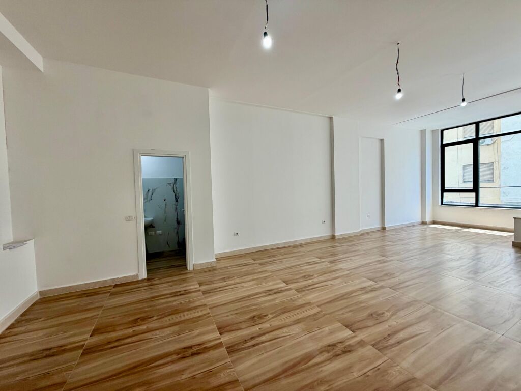 OFFICE FOR RENT DONIKA CENTER