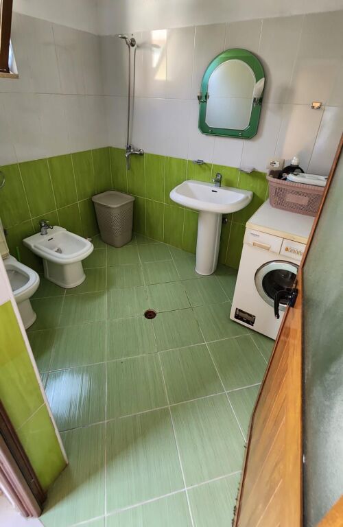 Apartament 1+1 me qira – pranë Universitetit Ekonomik të Tiranës !