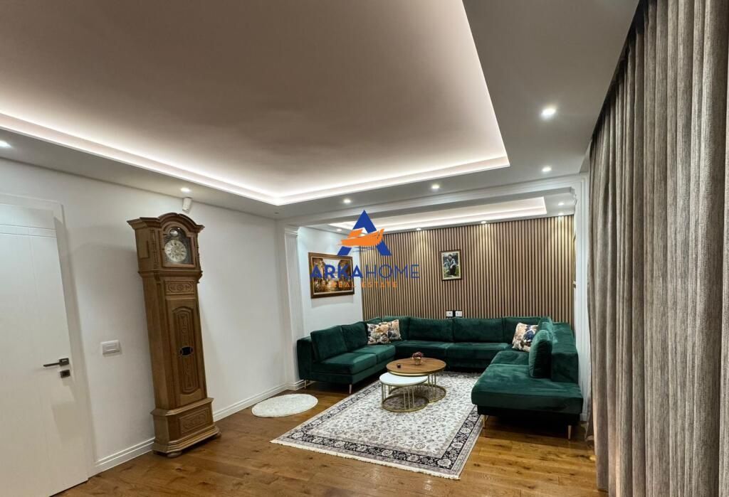 JEPET VILE ME QERA 220M2 "LAKNAS" 1500 EURO