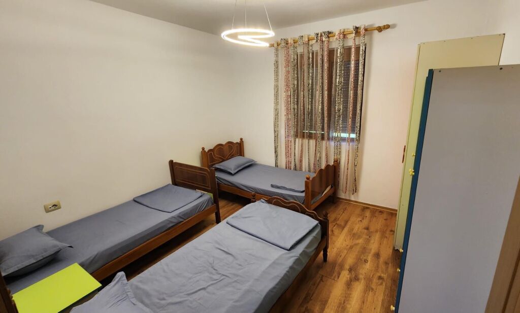 Apartament 1+1 me qira – pranë Universitetit Ekonomik të Tiranës !