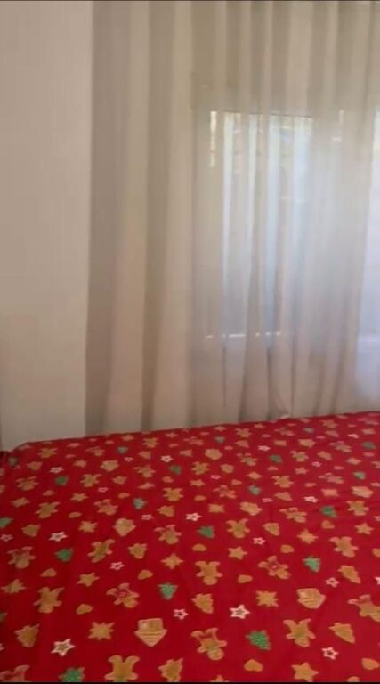 Qera | Shtëpi private 2 + 1 | Rruga Njazi Meka | 400 €/muaj