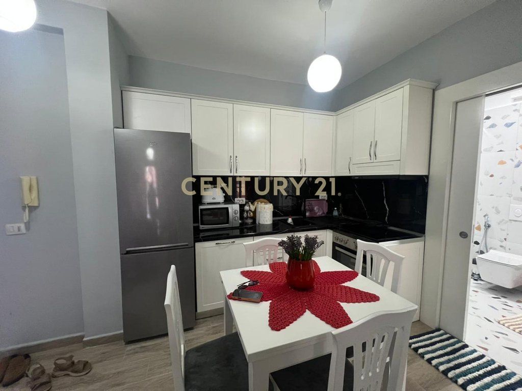 FOR SALE 1+1 APARTMENT IN GOLEM, 70m WITH SEA VIEW !!