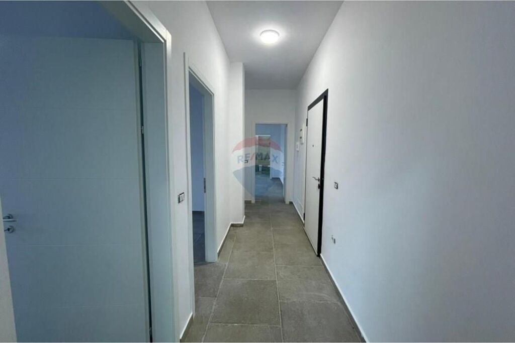 UFFICIO IN AFFITTO – GRAND PARK RESIDENZA, TIRANA