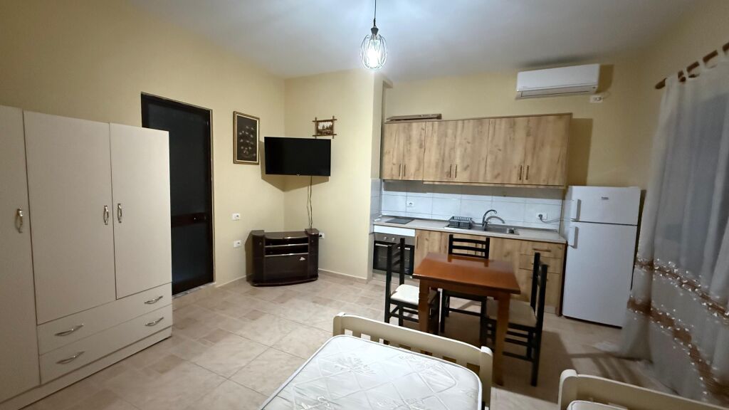 Garsoniere - Studio - Selite - Tiranë