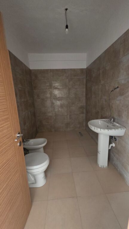 Affitto | Apartament 3 + 1 | Zgara 5 Maj | 500 €/mese