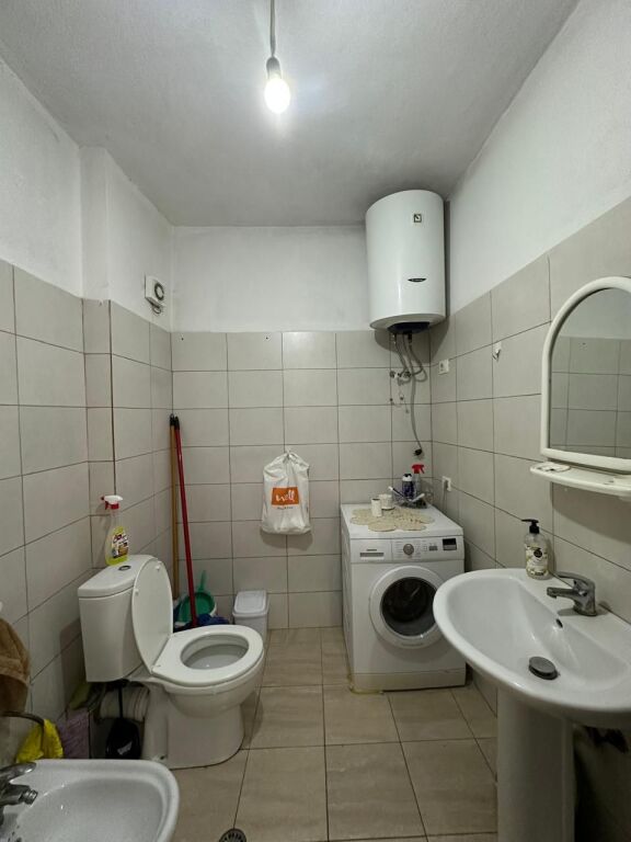 Jepet me qira 1+1 Yzberisht 30.000 leke