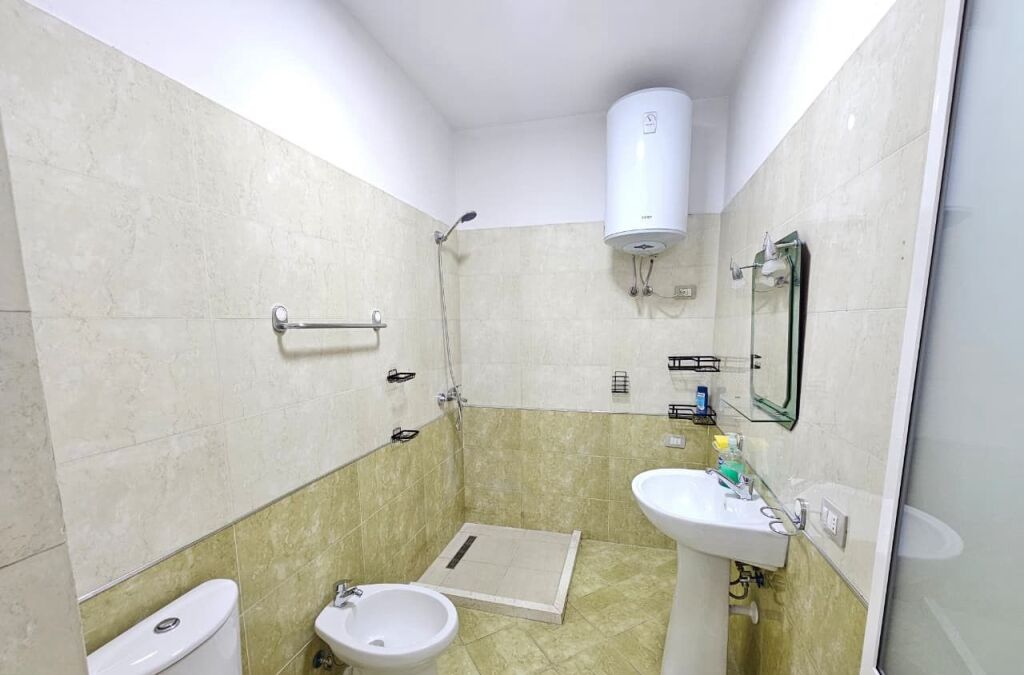 Rent | Apartament 2 + 1 | Stacioni i Trenit | 850 €/month