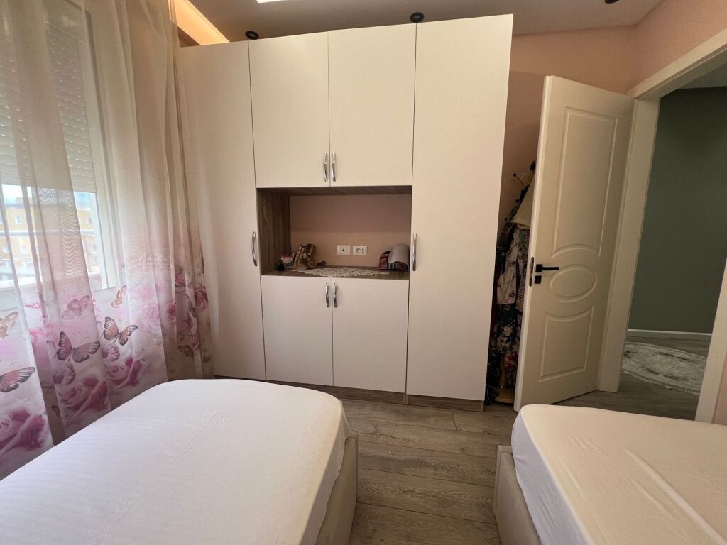 ME QIRA 2+1 TE ISH FUSHA