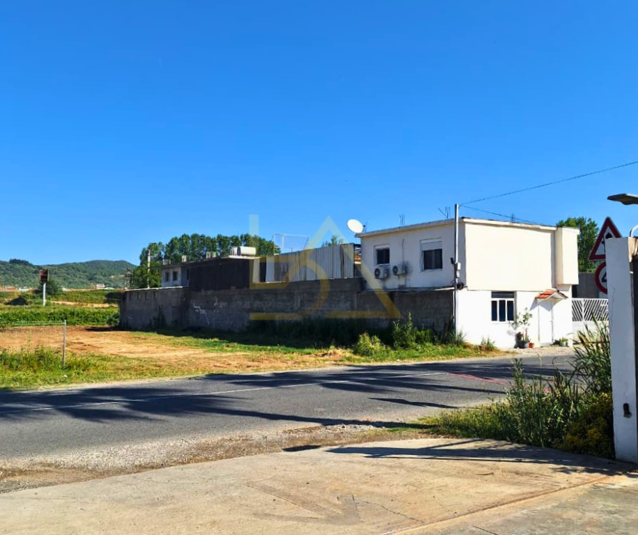 Shitet Objekt Biznesi Multifunksional Ekskluziv – Vorë, Tiranë