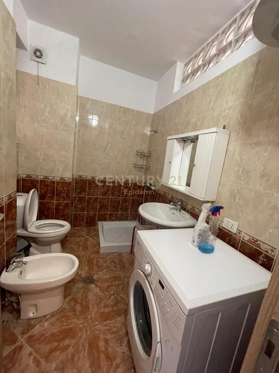 Apartament 2+1 Me Qira në Qendrën e Durrësit !