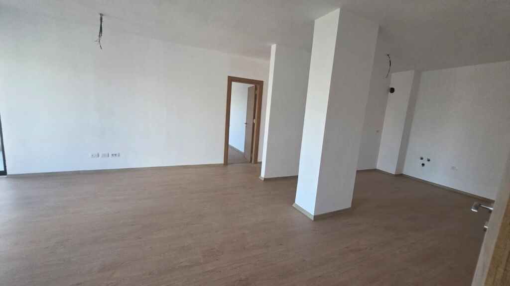 Affitto | Apartament 3 + 1 | Zgara 5 Maj | 500 €/mese