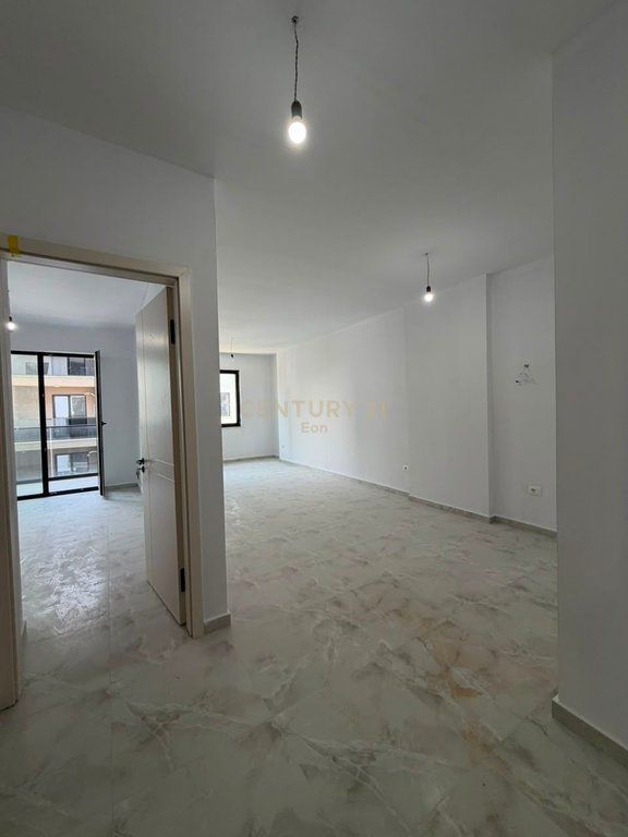 VENDESI APPARTAMENTO 1+1 CON VISTA PISCINA, MALI I ROBIT !
