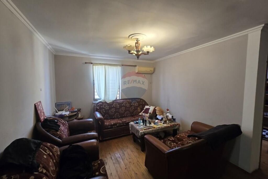 Apartament - Për Shitje - Bulevardi Zogu I, Tiranë(ID: 530411012-242)