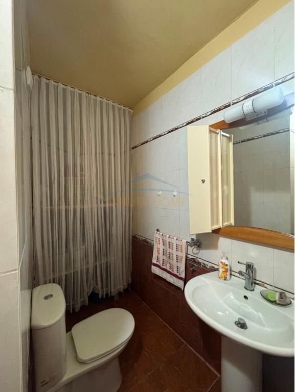 Shitet , Apartament 2+1+2 , Rruga e Kosovareve , Tirane
