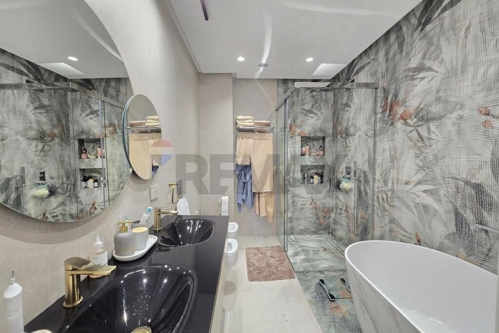 Duplex for sale near Qemal Stafa Stadium