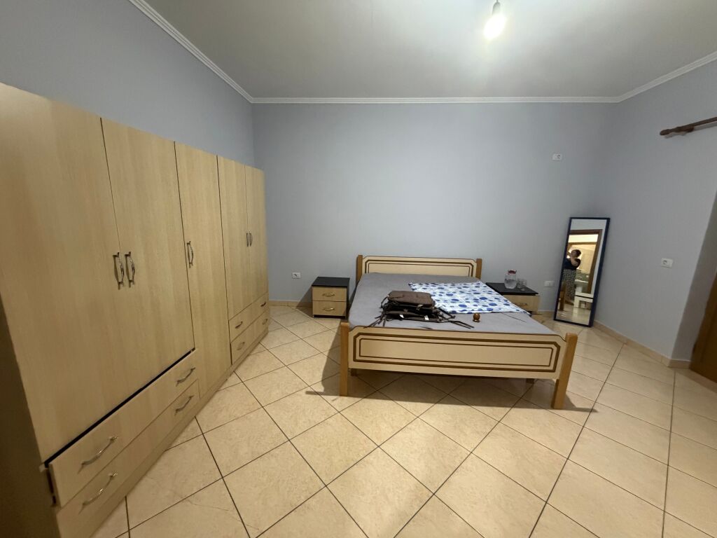 2+1,kat 1 vile,vilat amerikane,400 euro