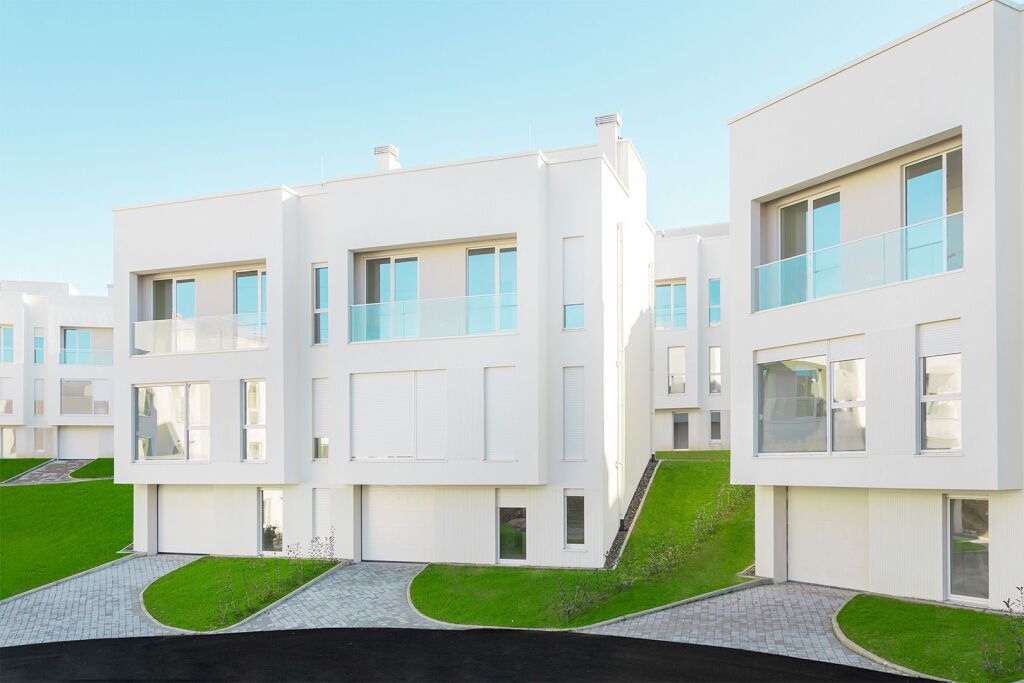 Villa for rent unfurnished at ABA Complex near Farka Lake