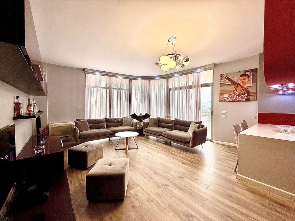 Apartament 2+1 per Shitje, Rruga e re, Vlore.