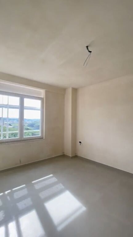 Shitet apartament ne Qeret